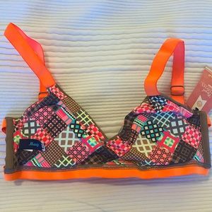 BNWT Maaji reversible bikini top